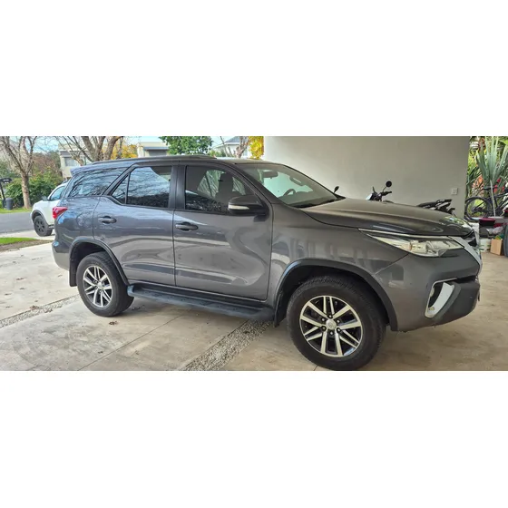 Toyota Sw4 2.8 Sr 177cv 4x4