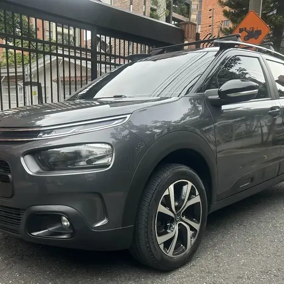 Citroën C4 Cactus 2022 1.6 Shine Turbo Aut