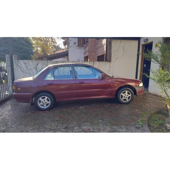 Mitsubishi Lancer 1.6 Glx