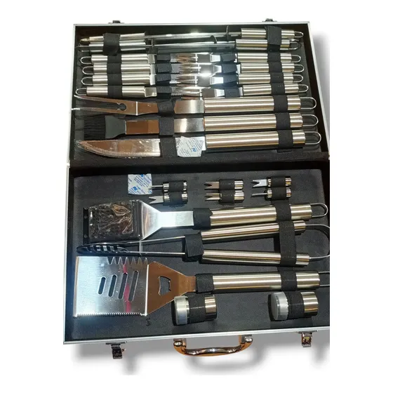 Juego Utensilios Parrilleros Con Maletín Metalizado