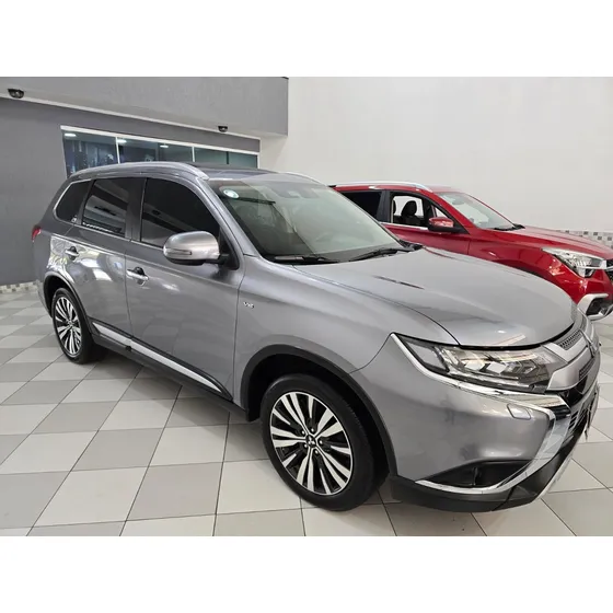 Mitsubishi Outlander 3.0 Hpe-s V6 Awd Aut. 5p