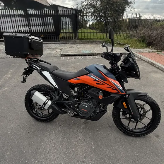 Ktm390 Adventure Único Dueño,se Entrega Con Baúl En Aluminio