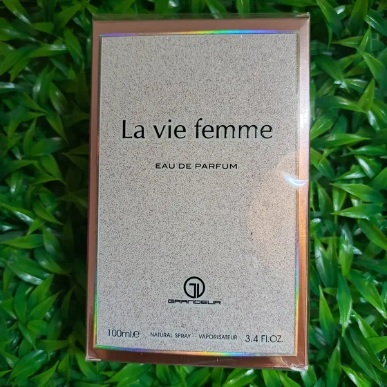 Perfume Árabe. Nuevo. Original. La Vie Femme