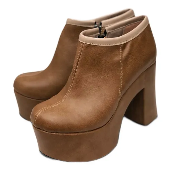 Bota Mujer Plataforma Botineta Corta Dama Decot Araquina