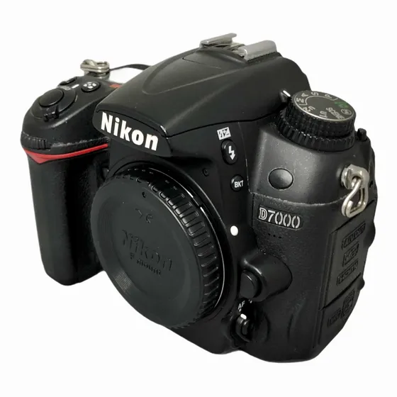 Camera Nikon D7000 Corpo Com 137 Mil Cliques Seminova