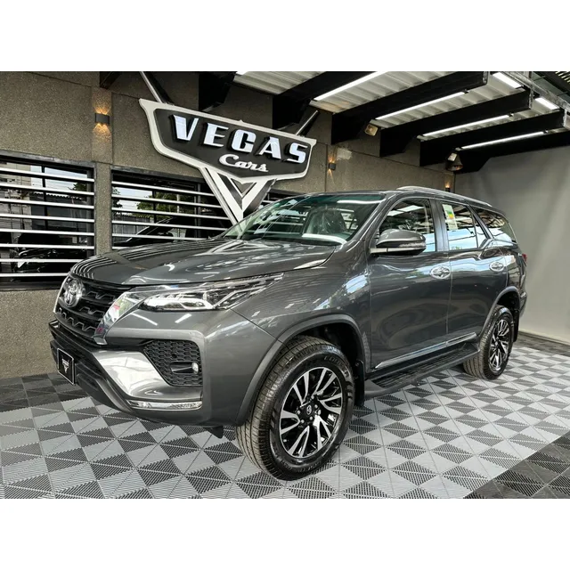 Toyota Fortuner 2.7