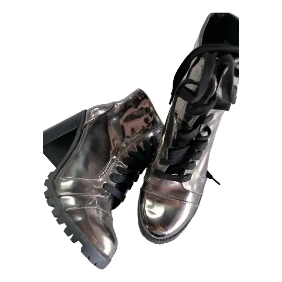 Borcegos Nine West 