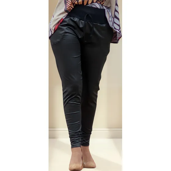 Calça Jogger Em Cirrê Com Cós De Ribana