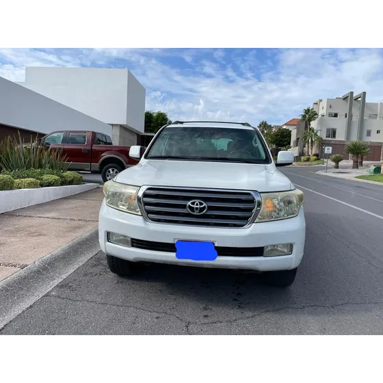 Toyota Land Cruiser 4x4 At