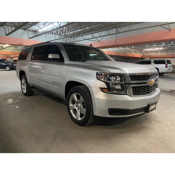 Chevrolet Suburban 5.3 Ltz V8 4wd 2da Cubo At