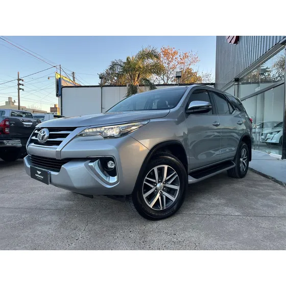 Toyota Hilux Sw4 2.8 Srx 177cv 4x4 7as