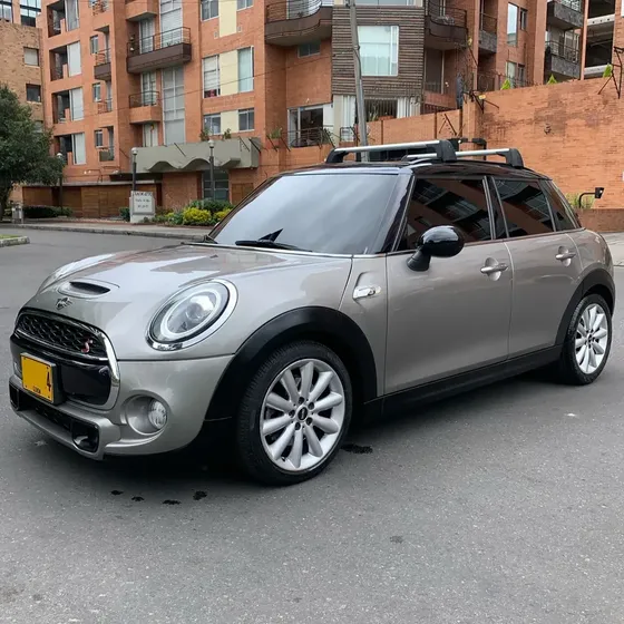 Mini Cooper S 2019 2.0 Chili At 5p