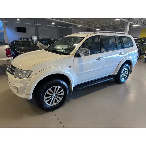 Mitsubishi Pajero 3.2 Hpe Aut. 5p