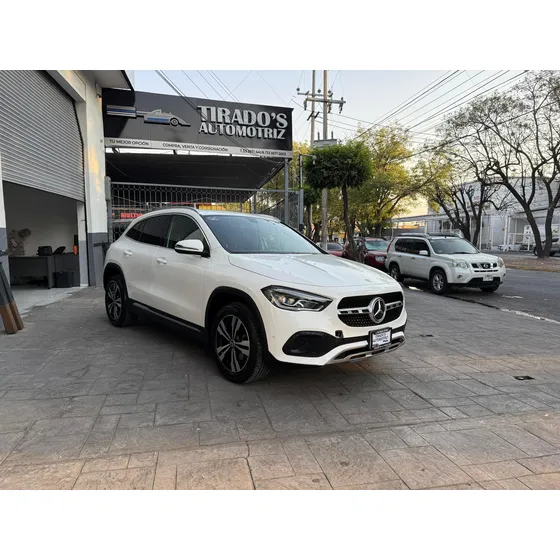 Mercedes-benz Clase Gla 1.6 200 Cgi At