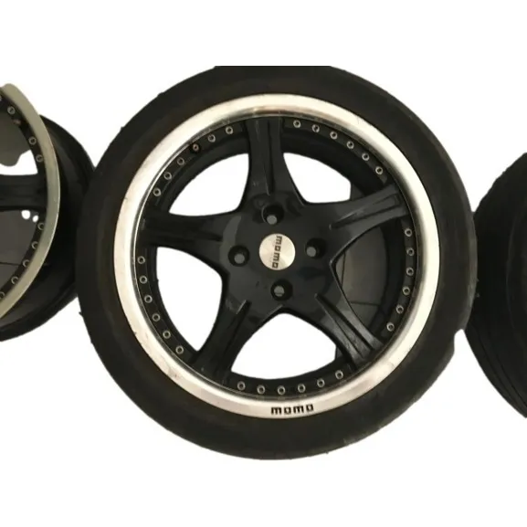 Rines Momo 17¨manz 114 De 4 Huecos Usados Con Detalle Minimo