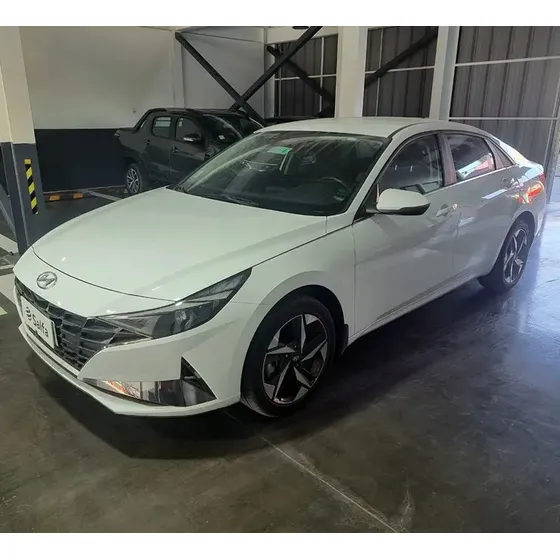 Hyundai Elantra 2023