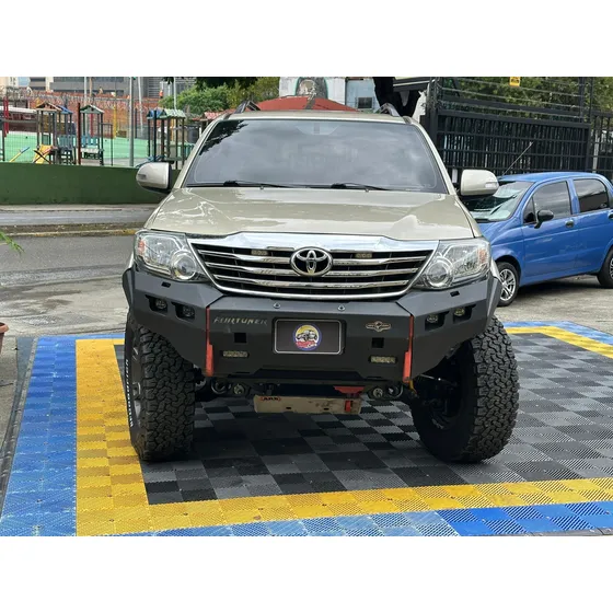 Toyota Fortuner Sr
