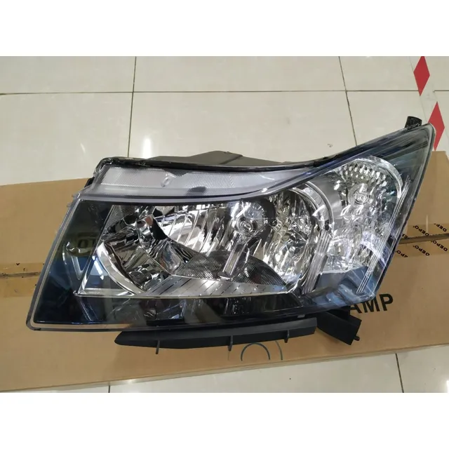 Faro Derecho Chevrolet Cruze (manual) Depo