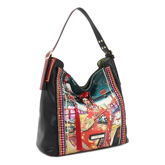 Bolsa Hobo Nicole Lee Estampada Akiko La Belleza Fw24 Acabado de los herrajes Níquel Diseño de la tela Piel Vegana