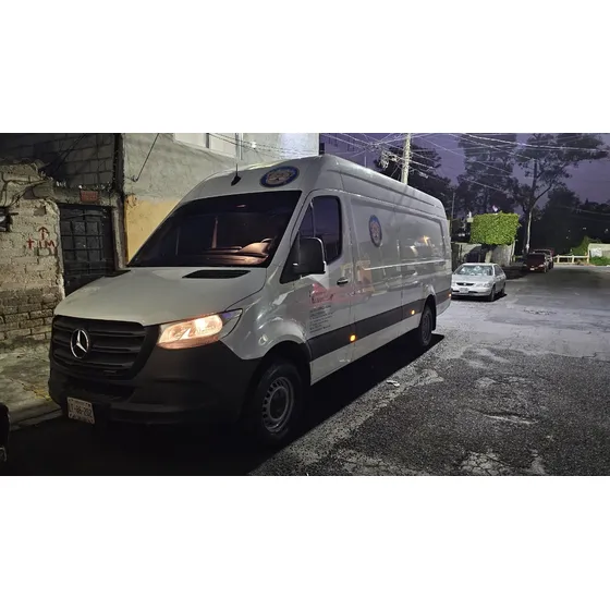 Sprinter Cargo Van 2023 Extra Alta Extra Larga Unico Dueño