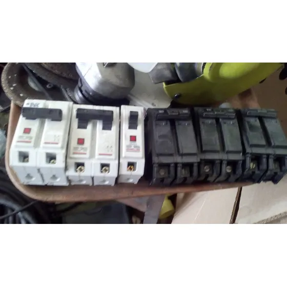 Vendo Breackers Electricos Para Empotrar 30 Amp Doble