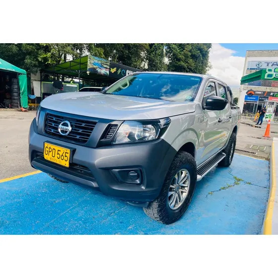 Nissan Np300 Frontier 4*2 2.5