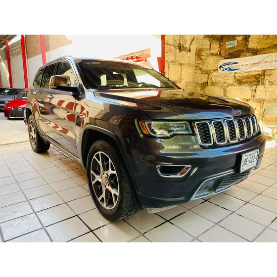 Jeep Grand Cherokee 5.7 Limited Lujo 4x4 At