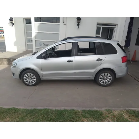Volkswagen Suran 1.6 Comfortline 101cv