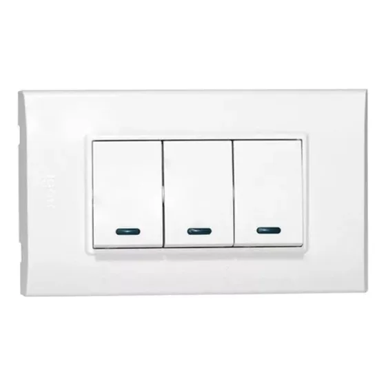Interruptor Triple Eléctrico 125v~250v 10a Igoto B516