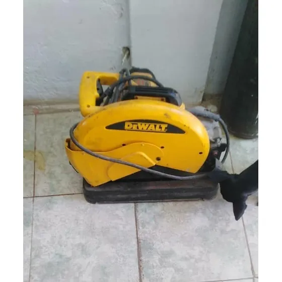 Vendo Trozadora  Marca Dewalt En 230 $