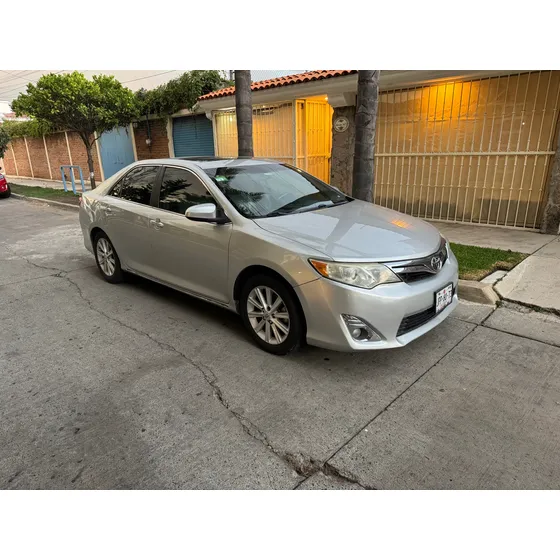 Toyota Camry 2.5 Xle L4 Aa Ee Qc Piel At