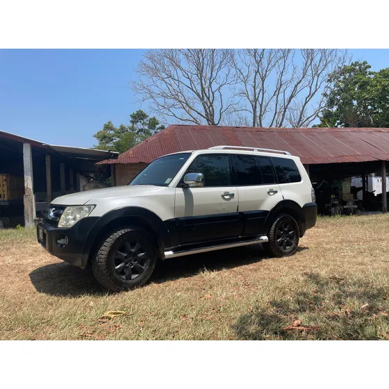 Mitsubishi Montero Limited Piel Qc 7 Pasajeros 4x4 At