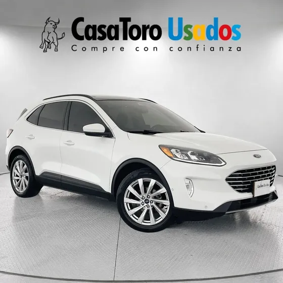 Ford Escape Titanium Hev Tp usado en Suba