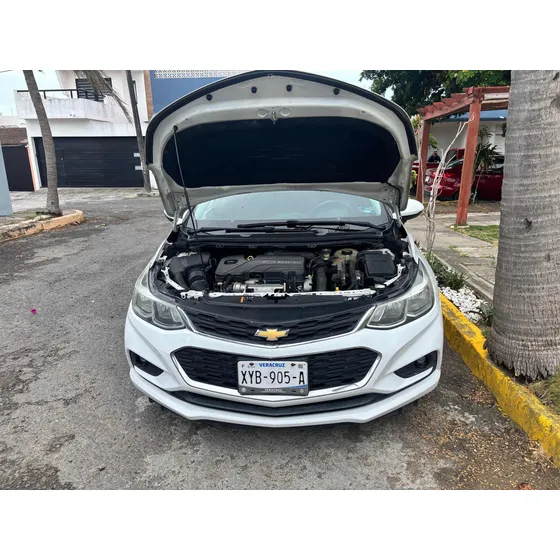 Chevrolet Cruze 1.4 Ls Mt