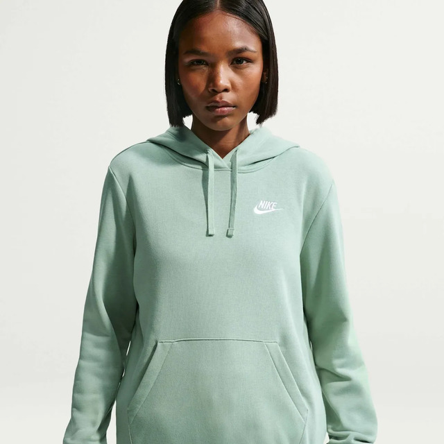 Blusão Nike Sportswear Club Fleece Feminino Verde Claro Blusão Nike Sportswear Club Fleece Feminino Verde Claro