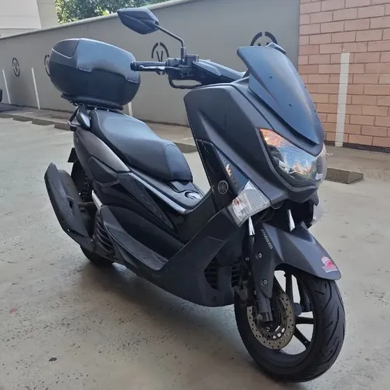 Nmax Modelo 2020 Negra