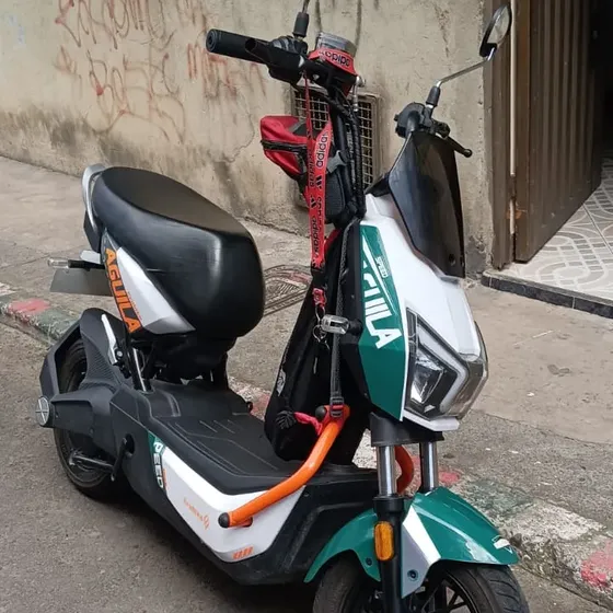 Moto Electrica Aguila De Evobike, Color Verde De 350w