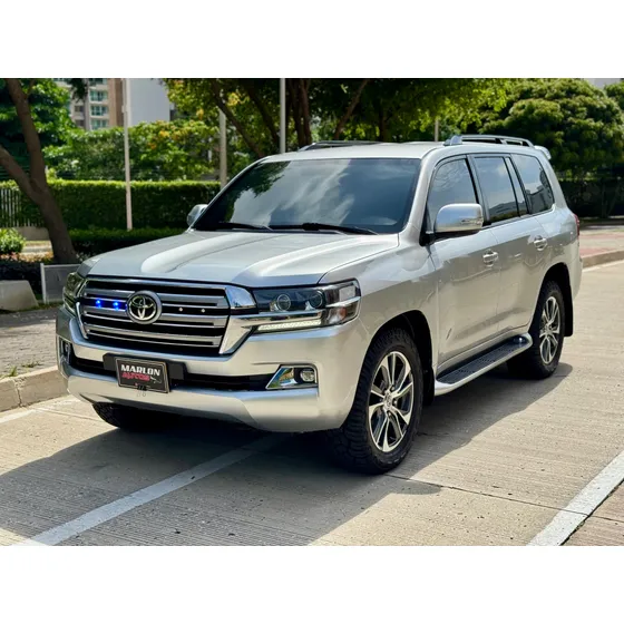 Toyota Land Cruiser 4.5 Elite Lc200