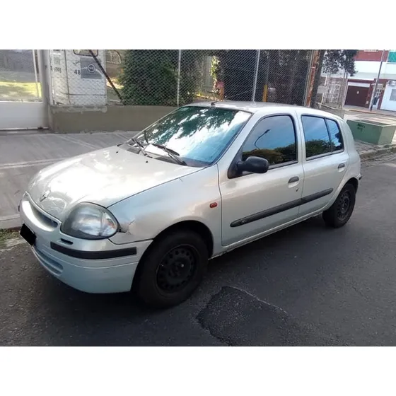Renault Clio 1.6 Rn Aa