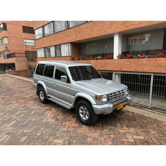 Mitsubishi Montero 3.0 V43 Wagon