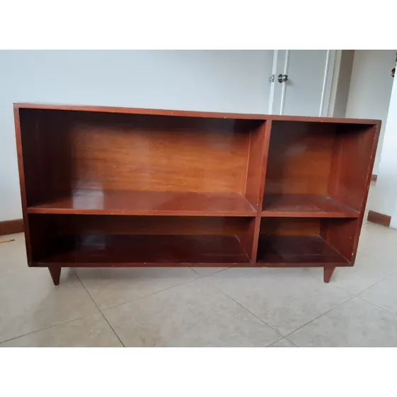 Biblioteca En Madera De Caoba. *