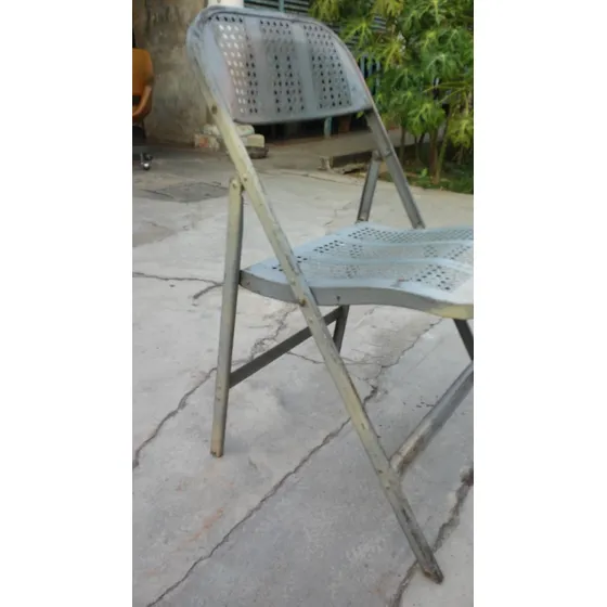 Silla Metalica Plegable Color Gris Usadas