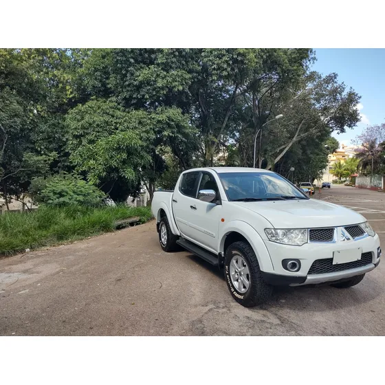 Mitsubishi L200 3.2 Triton Hpe Cab. Dupla 4x4 Aut. 4p