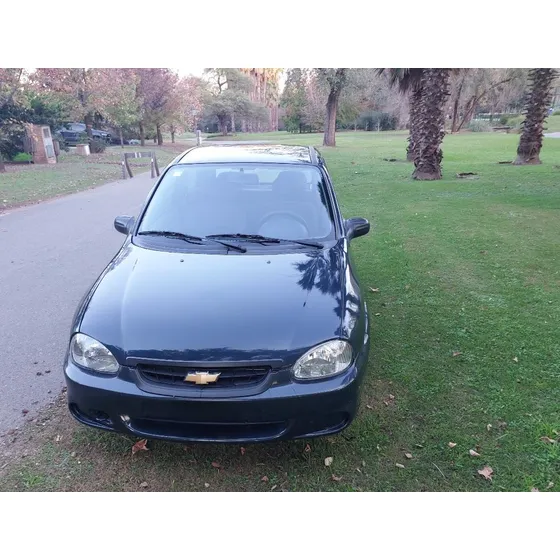 Chevrolet Corsa 1.6 Classic Super Pkele