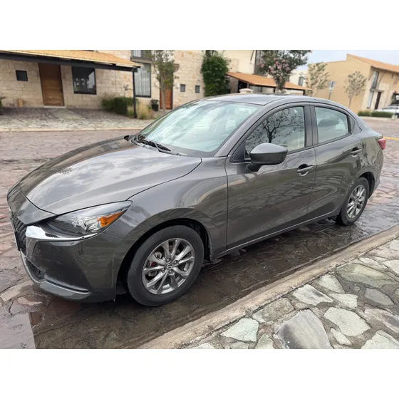Mazda Mazda 2 1.5 I Touring Mt