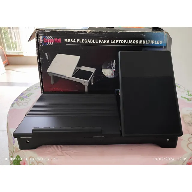 Mesa Plegable Para Laptops Marca Compu Mall