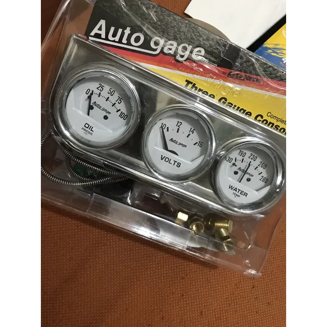 Trio Auto Meter Edelbrock Holley