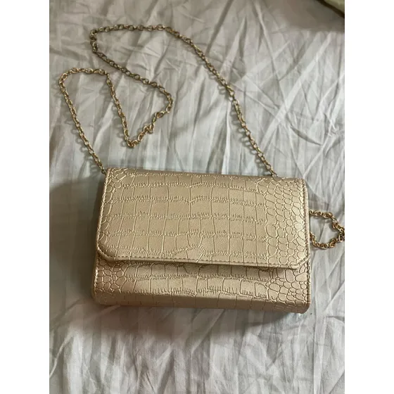 Vestidos Faldas En Perfecto Estado Usado También Carteras