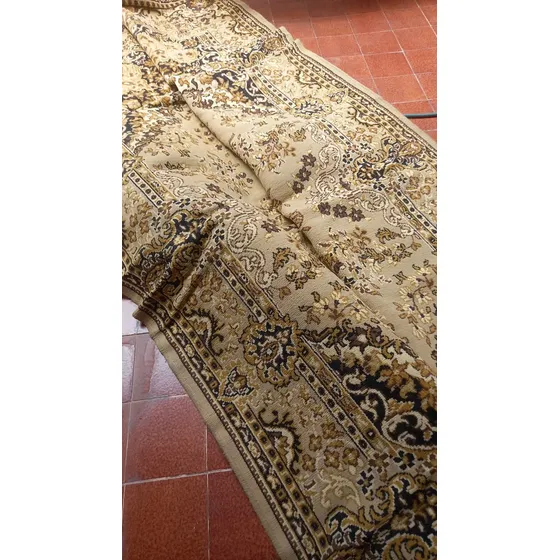 Alfombra Tipo Persa Usada