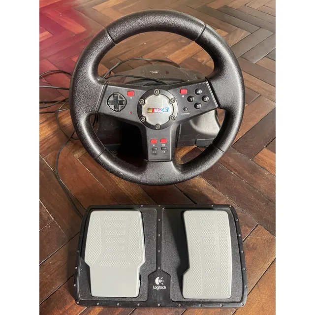 Volante Logitech Nascar Racing